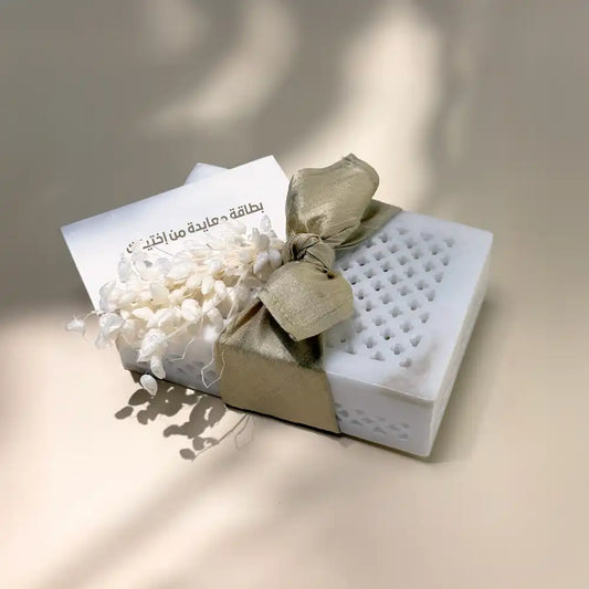Cash  Arrangement With White Marble Box Small-Beige