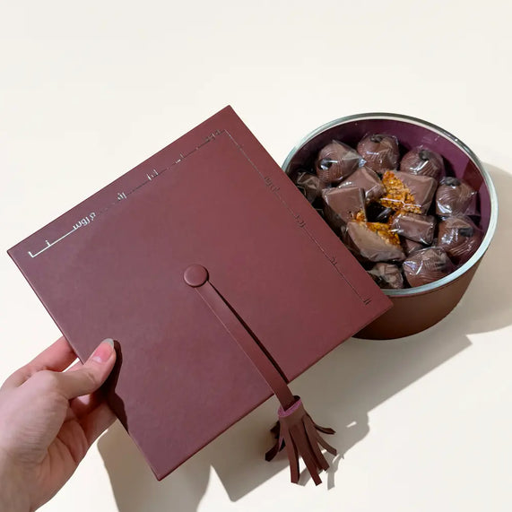 Dark Brown Graduation Set - Maska / Gifting Redefined