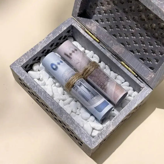 Cash Arrangement With Carved Stone Violet Box mini Off white - Maska / Gifting Redefined