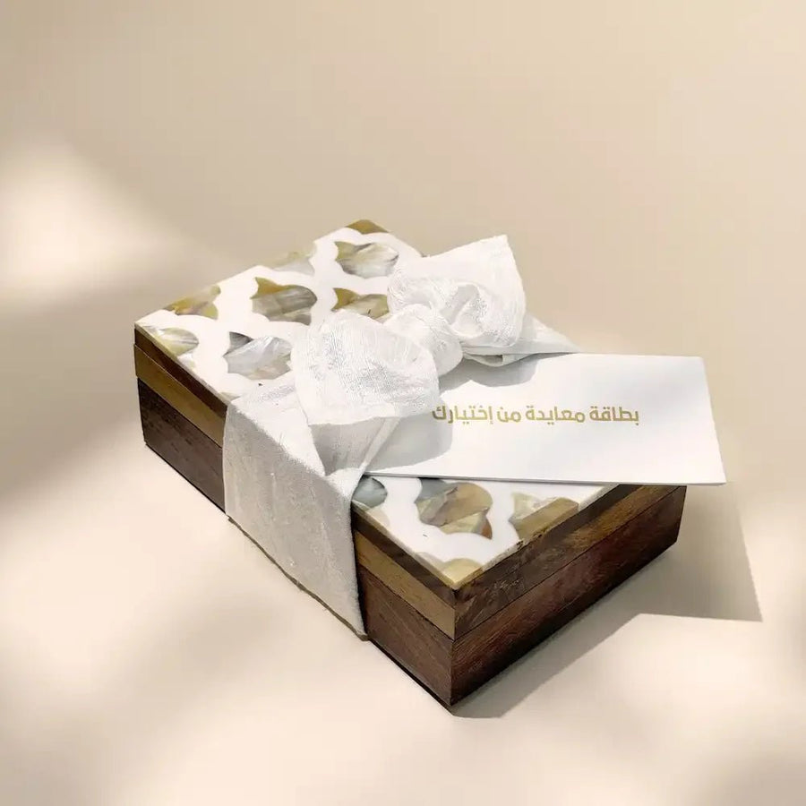 Cash Arrangement With Rosewood Small Off white Fabric - Maska / Gifting Redefined
