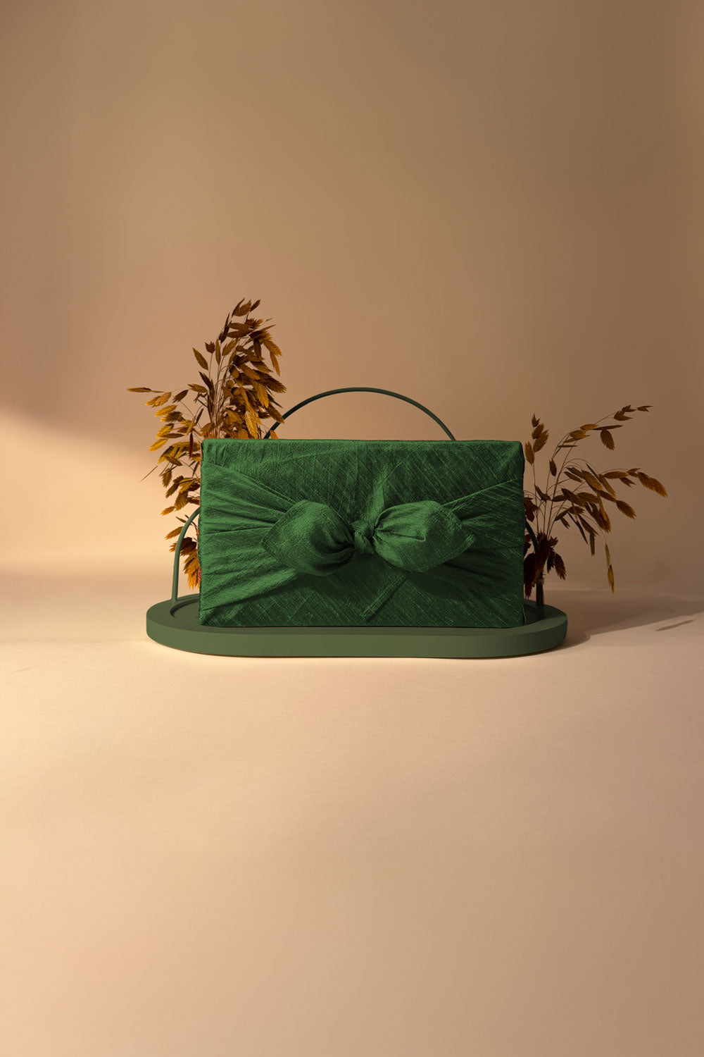Iwan Gift Stand – Medium (Medium Wrap)