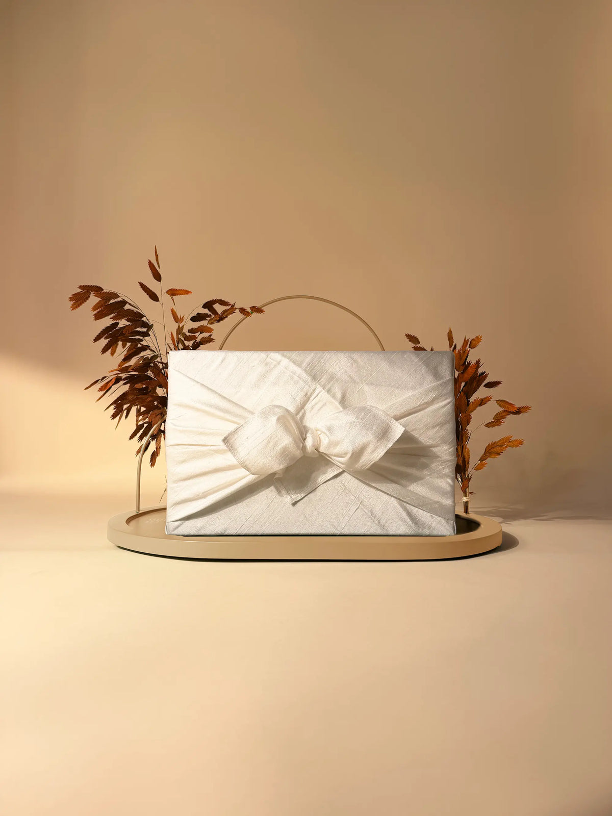 Iwan Gift Stand – Large (Large Wrap) – Nude