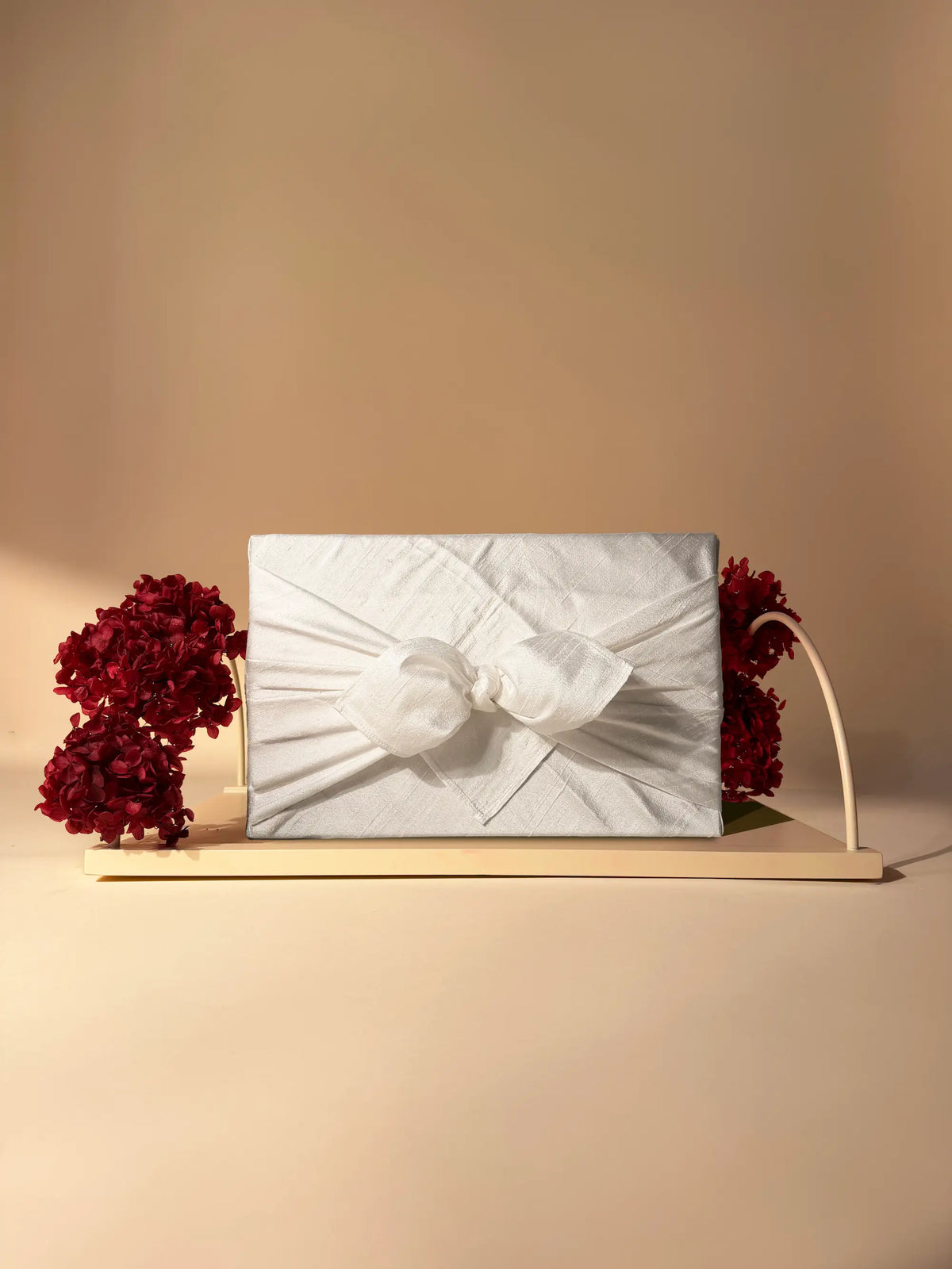 Meridian Gift Stand – Large (Large Wrap) – Nude
