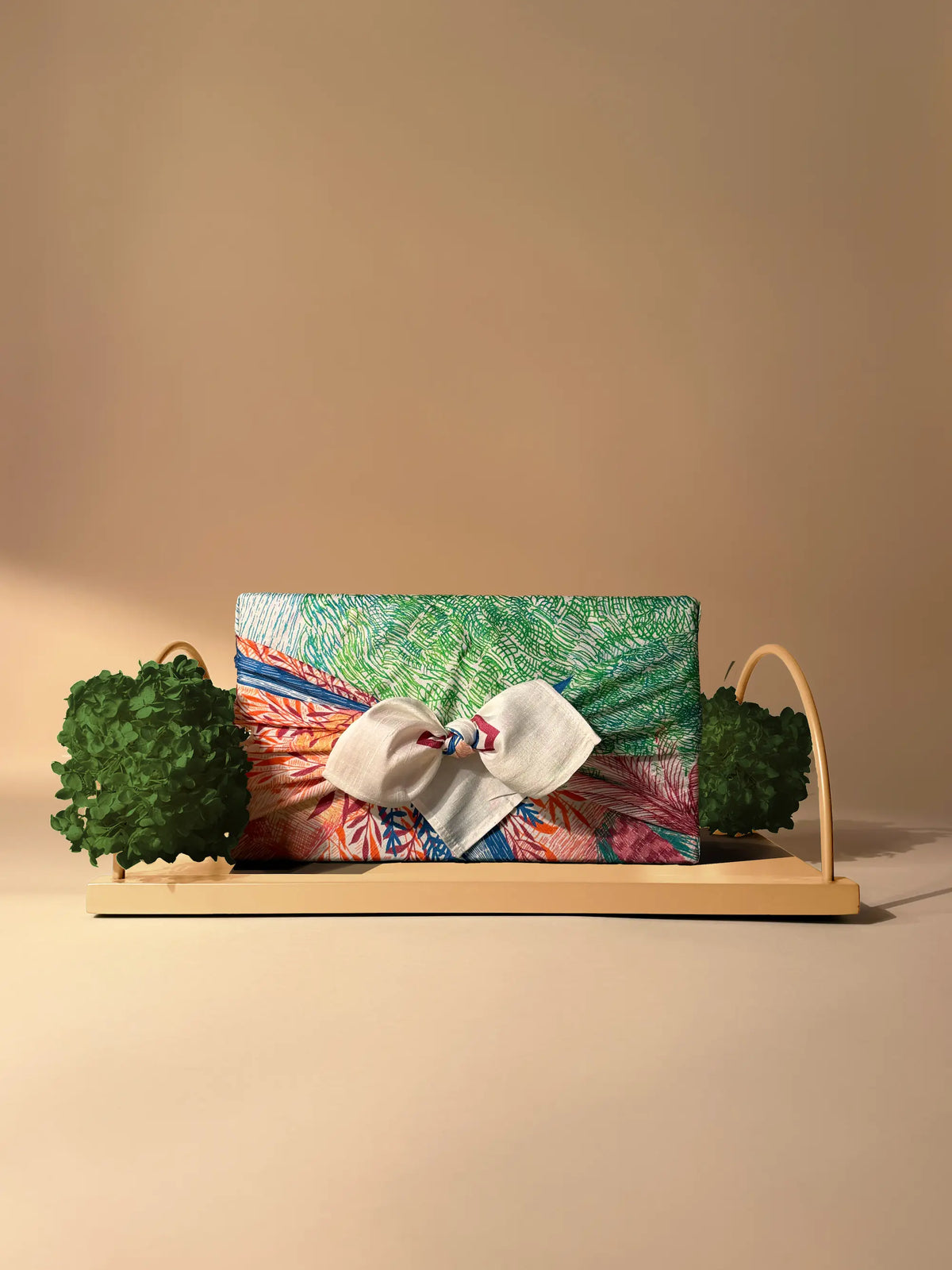 Meridian Gift Stand – Medium (Medium Wrap) – Nude